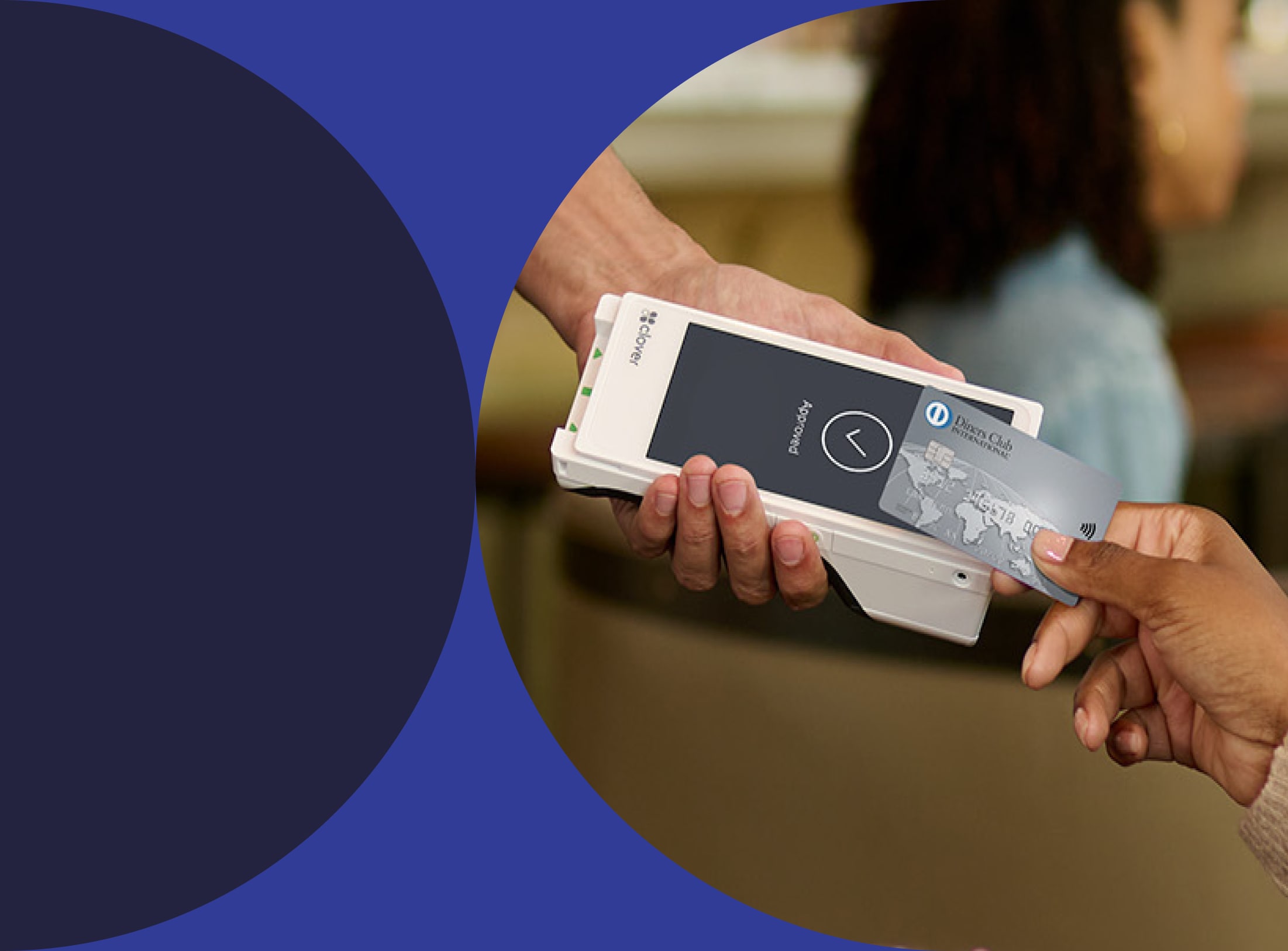 contactless diners club payment at restaurant table